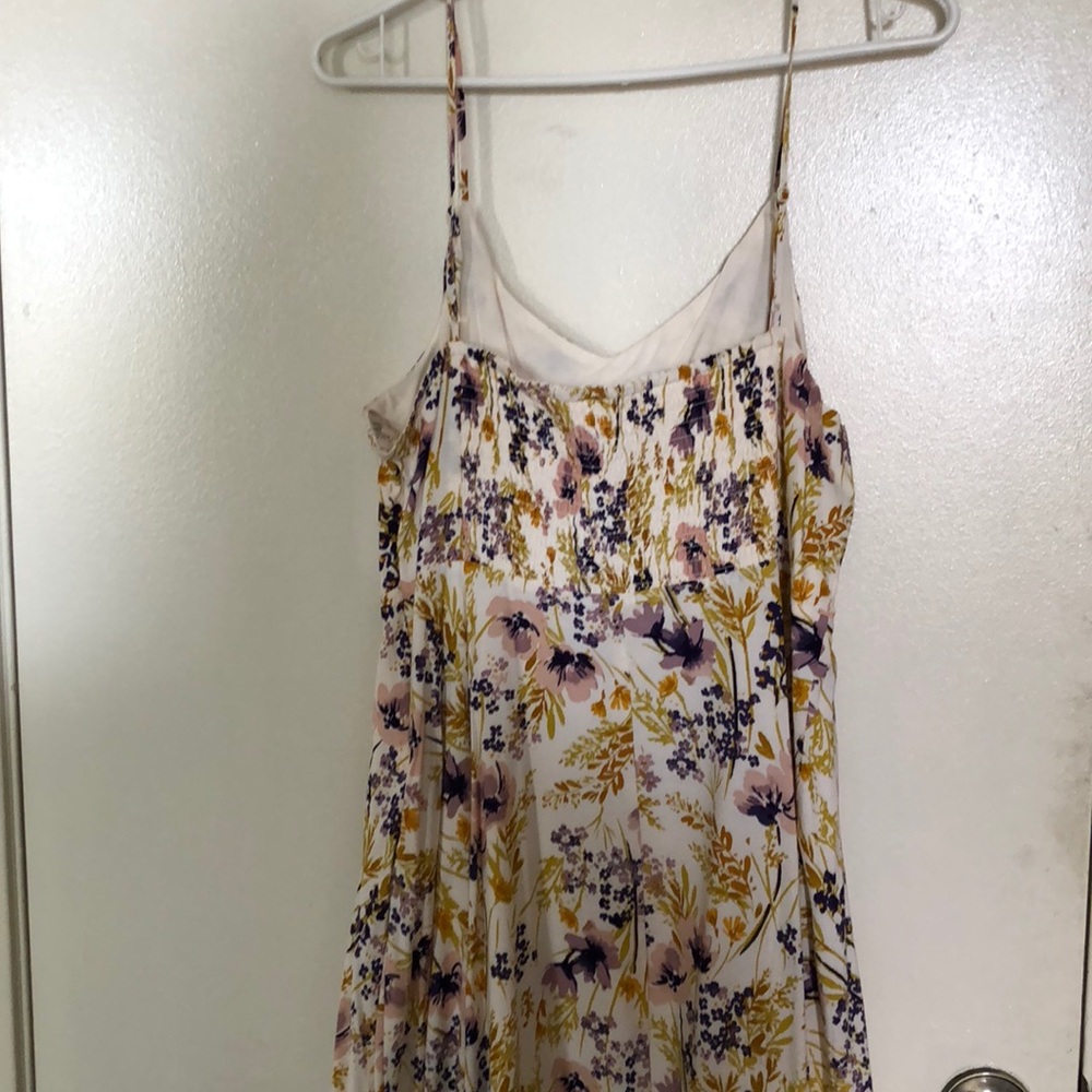 Dress - Picture 4 of 4